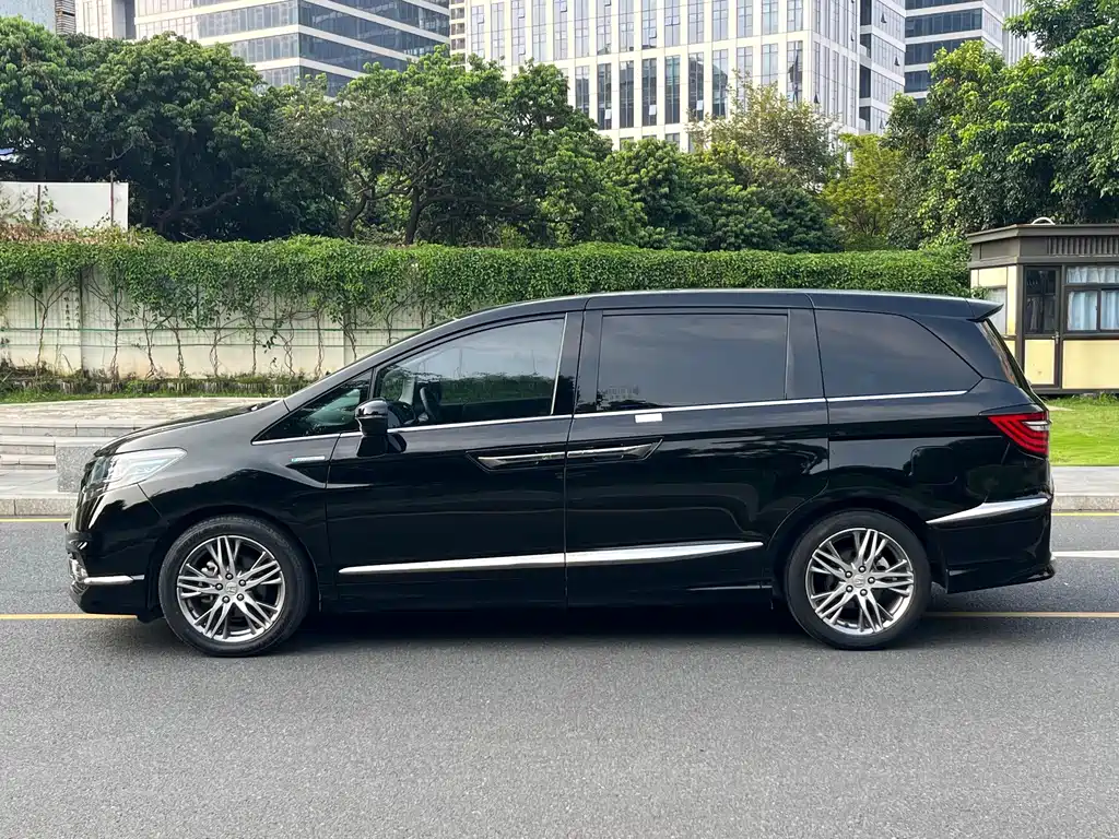 Honda Elysion — миниатюра 25