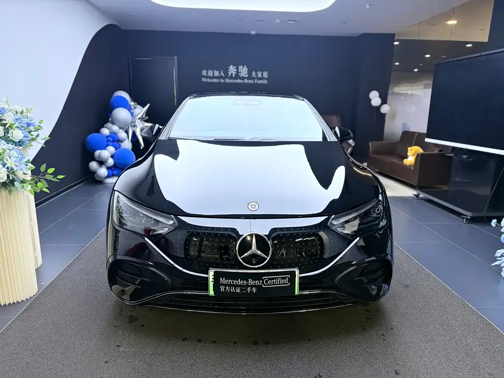 MERCEDES-BENZ EQE