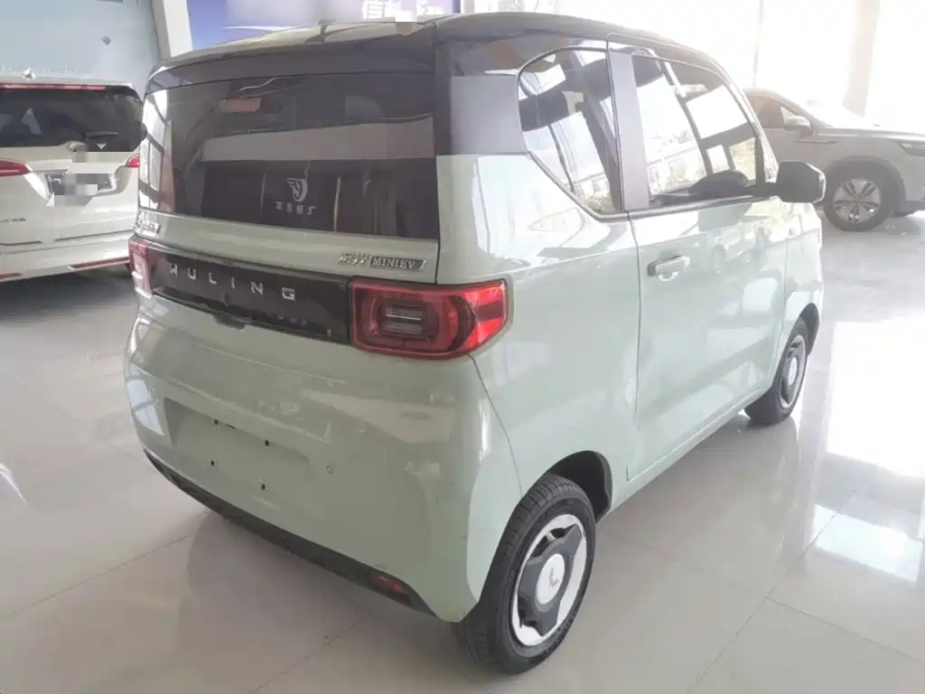 Wuling MINIEV — миниатюра 7