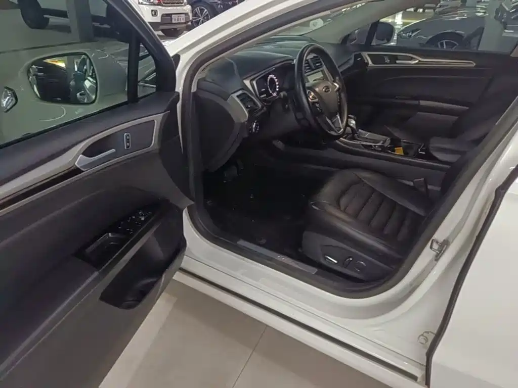 Ford Mondeo — миниатюра 16