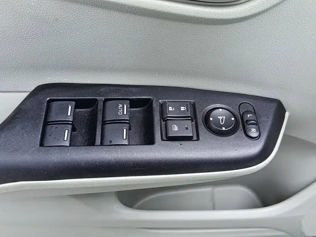 Honda Civic — миниатюра 9