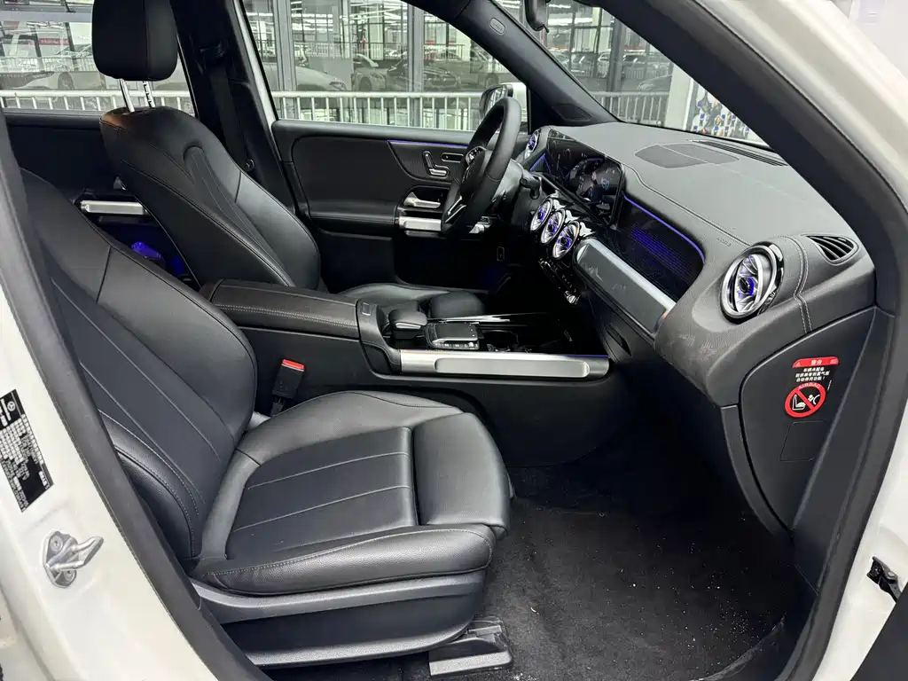 Mercedes-Benz EQB — миниатюра 13