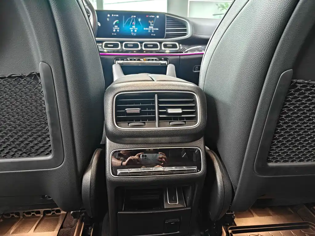 Mercedes-Benz GLS — миниатюра 20