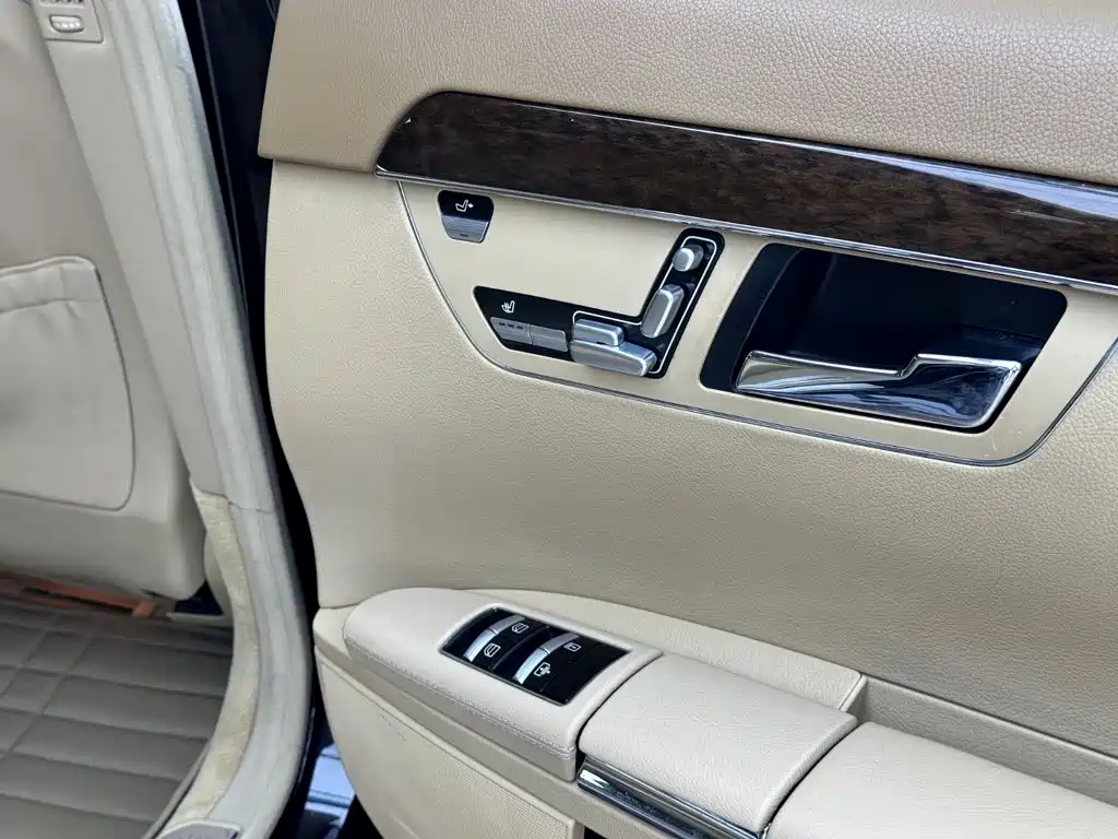 Mercedes-Benz S-Class — миниатюра 31