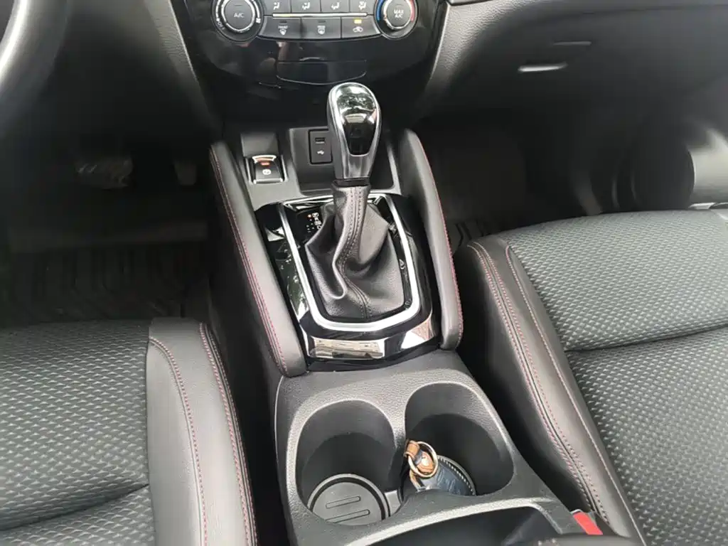 Nissan Qashqai — миниатюра 14