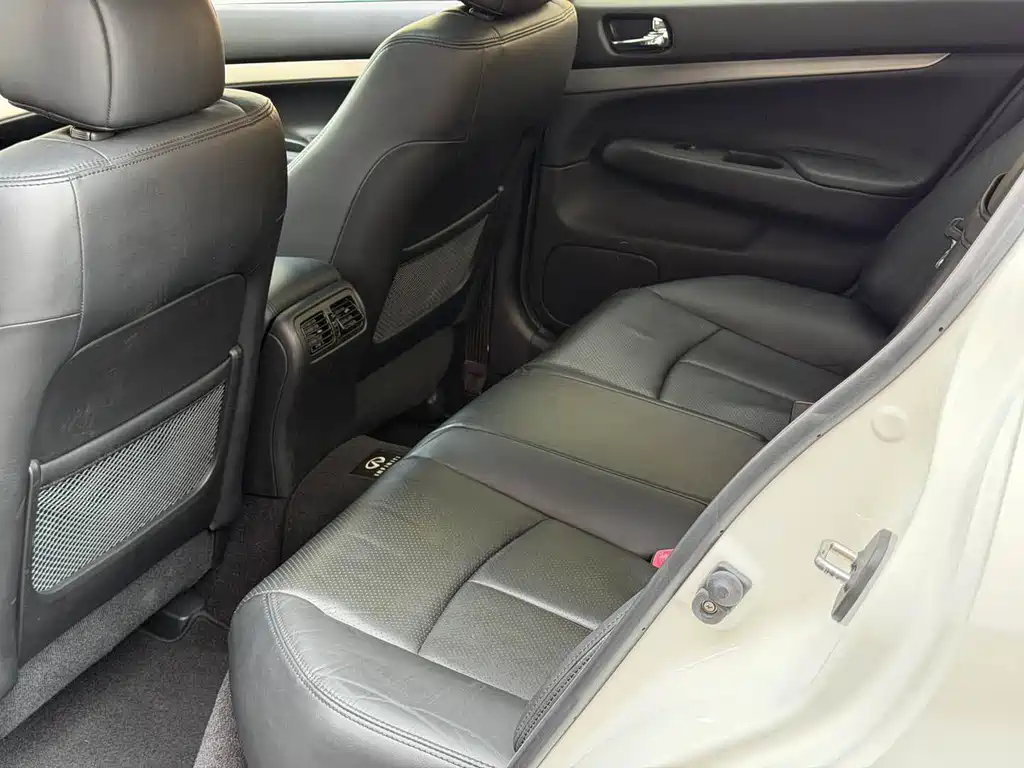 Infiniti G — миниатюра 12
