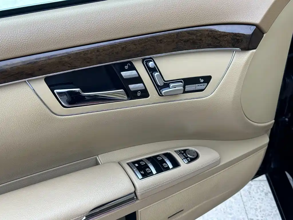 Mercedes-Benz S-Class — миниатюра 21