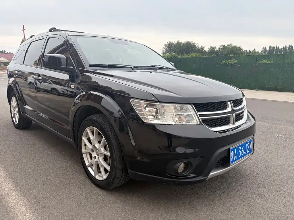 Dodge Journey — миниатюра 3