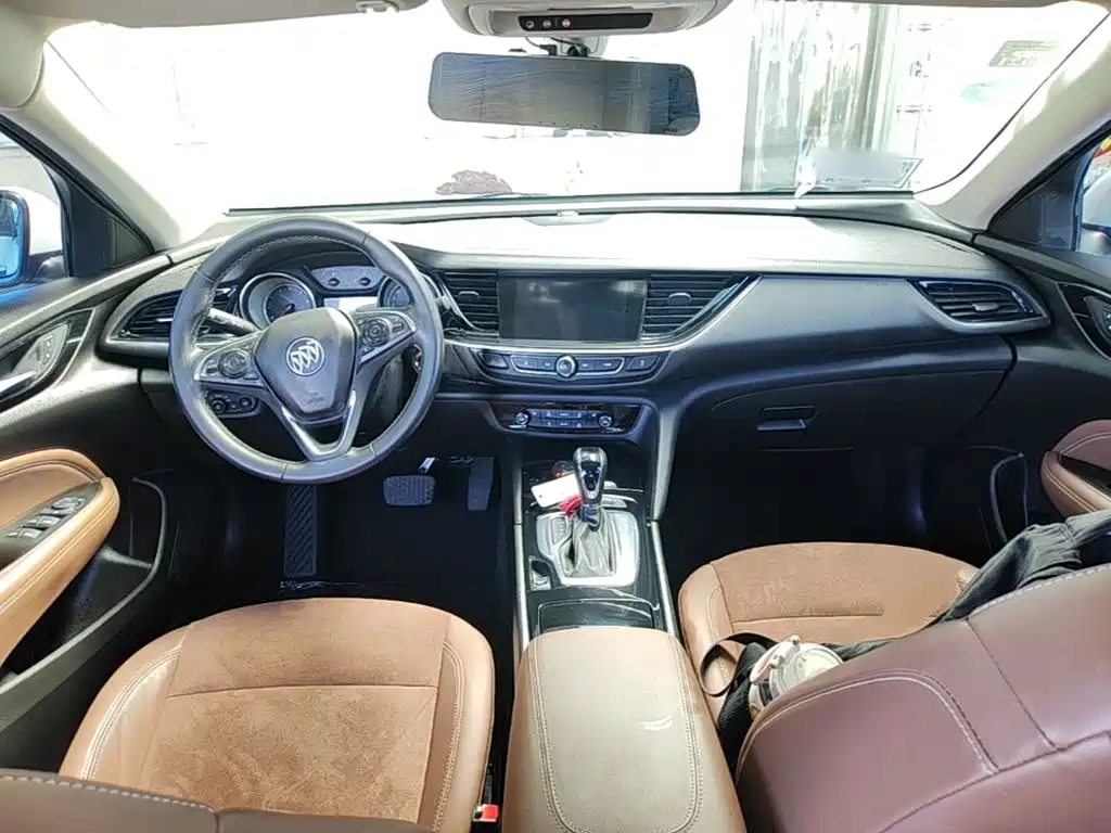 Buick Regal — миниатюра 10