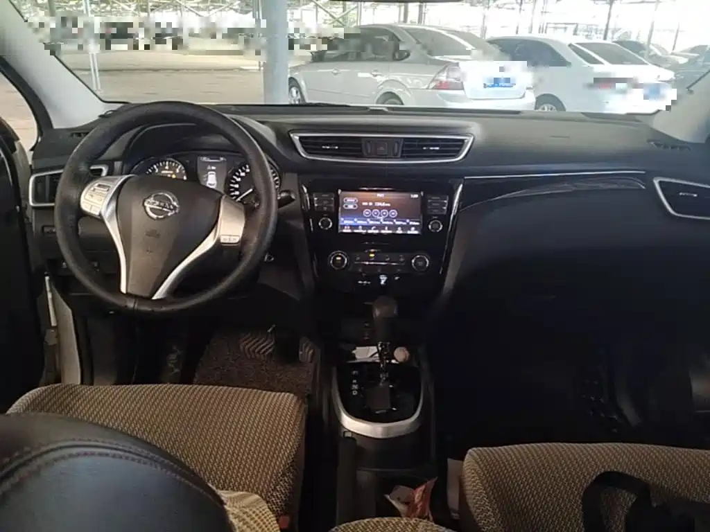 Nissan Qashqai — миниатюра 14