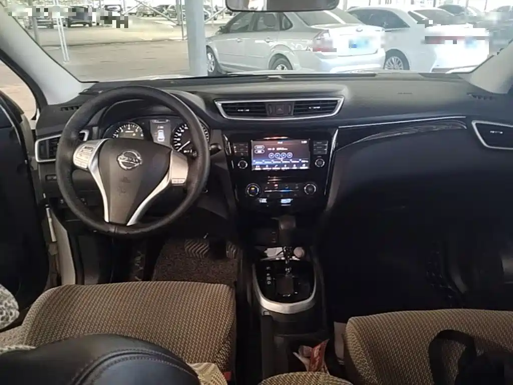 Nissan Qashqai — миниатюра 15
