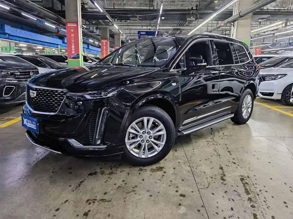 CADILLAC XT6