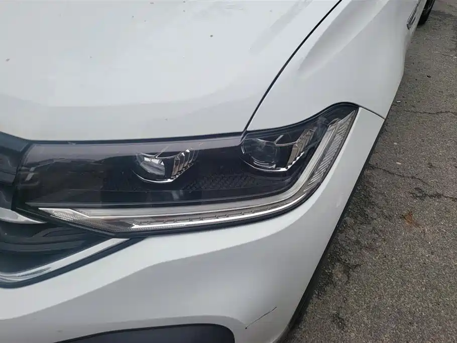 Volkswagen Tacqua 2021 1.5L AT Smart Connect