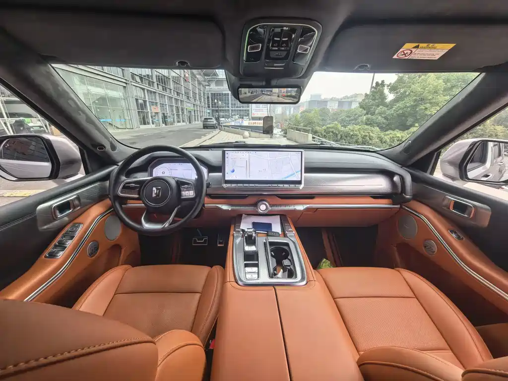 TANK TANK 700 NEW ENERGY