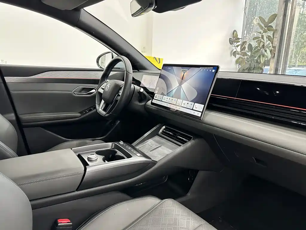 BYD Qin L — миниатюра 8