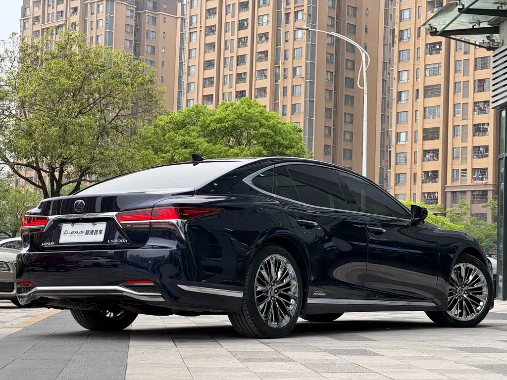 Lexus LS 2018 500h Executive VI