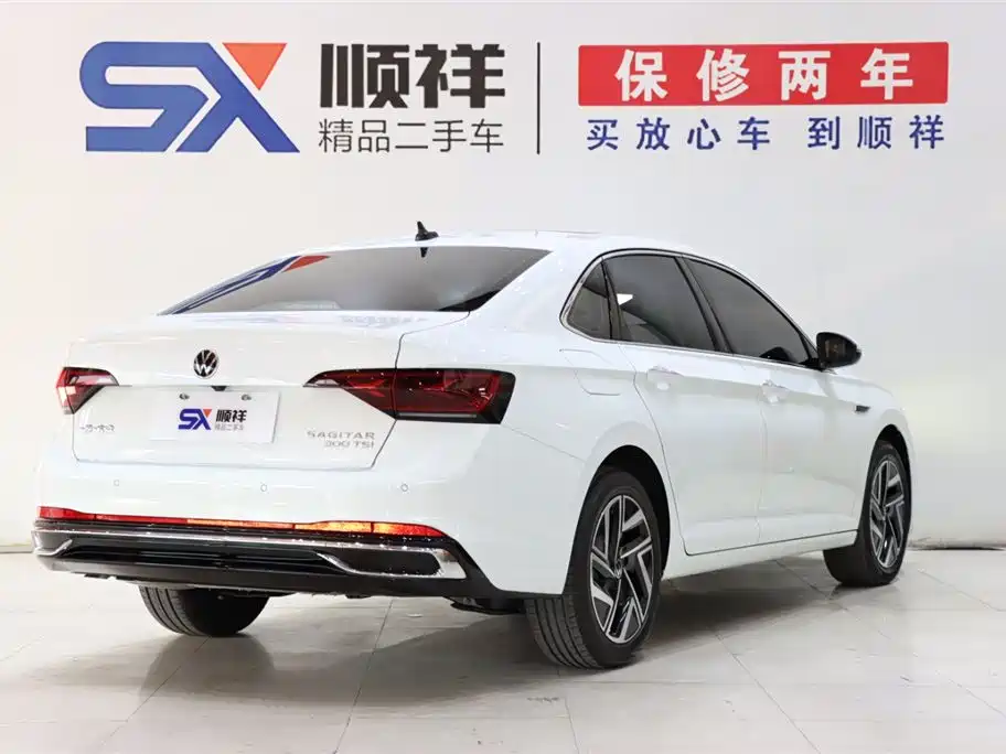 Volkswagen Sagitar 2025 300TSI DSG