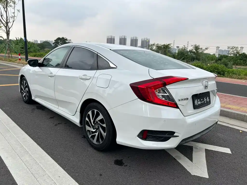 Honda Civic — миниатюра 6