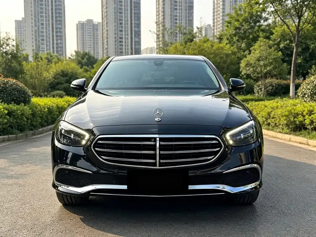 Mercedes-Benz E-Class — миниатюра 2