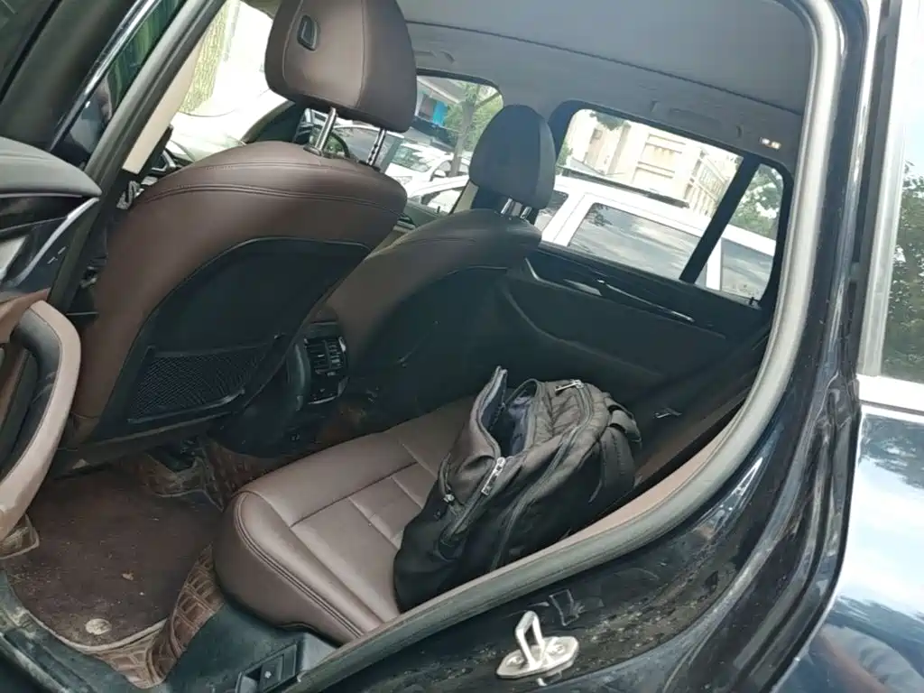 BMW X3 — миниатюра 17