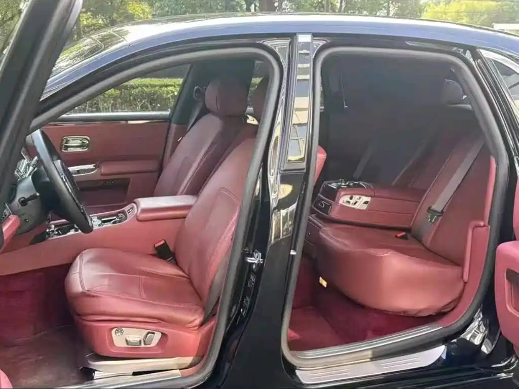 Rolls-Royce Ghost 2010 6.6T Standard