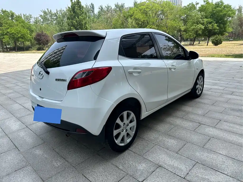 Mazda 2 Dazzle Dynamic 1.5L Auto Value Edition, фото 3