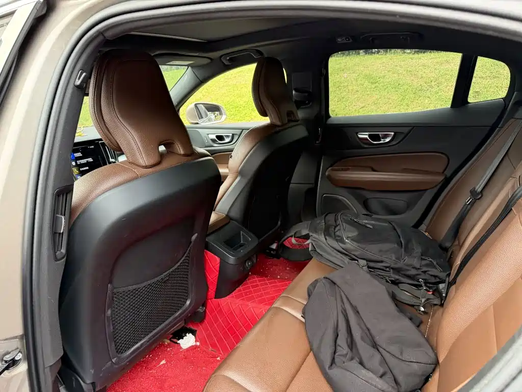 Volvo S60 — миниатюра 11