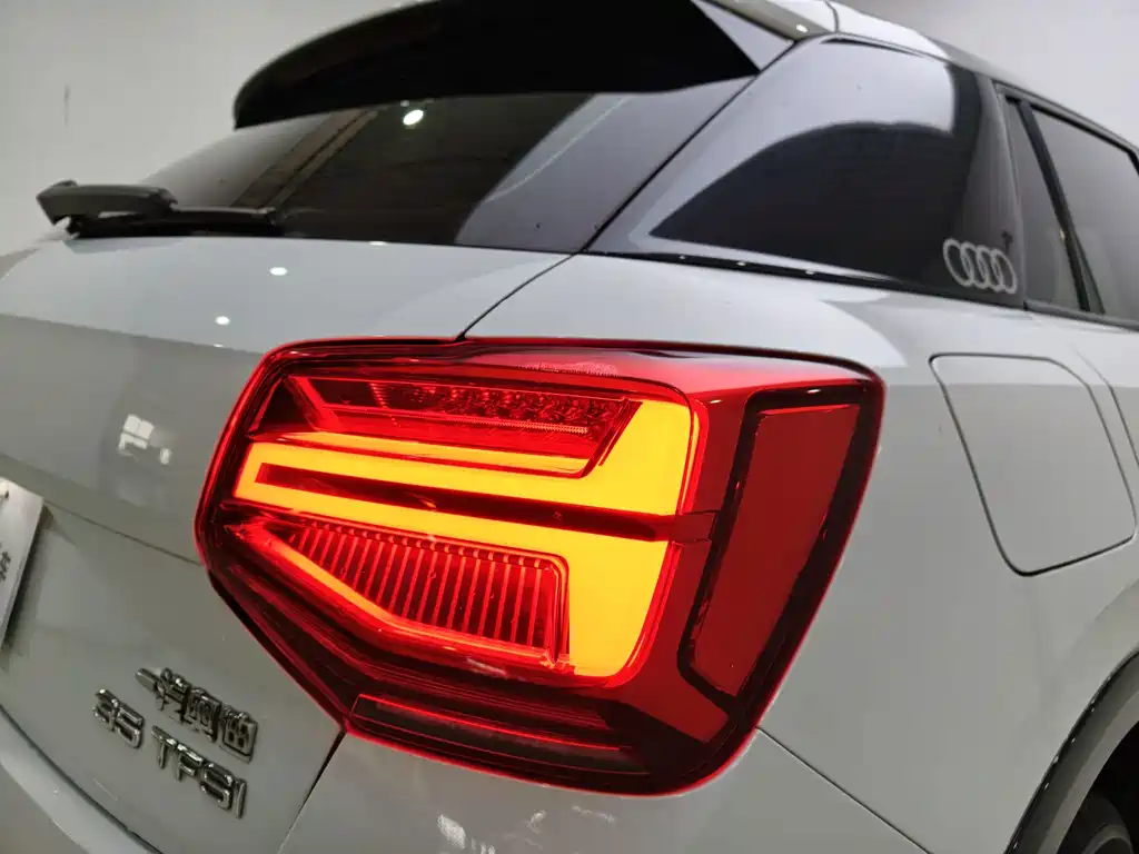 Audi Q2L — миниатюра 12