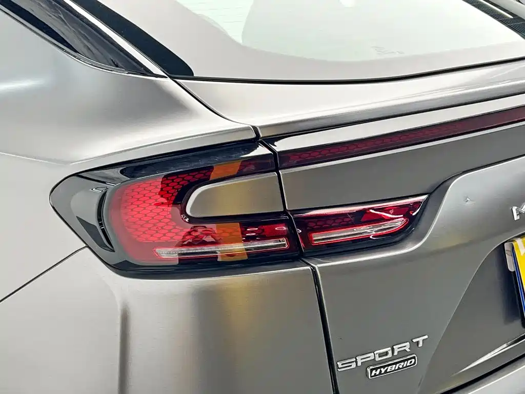 Ford Mondeo — миниатюра 10