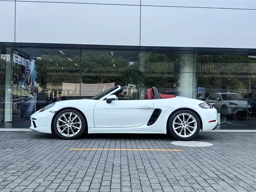 Porsche 718 2022 Boxster 2.0T