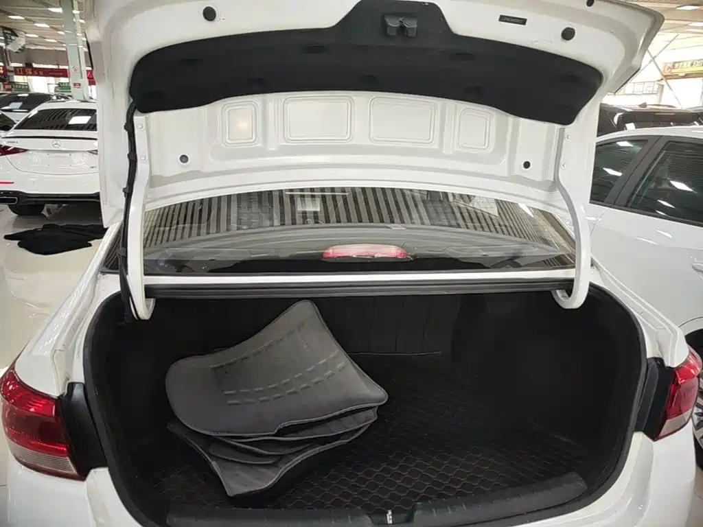 Kia K2 — миниатюра 19