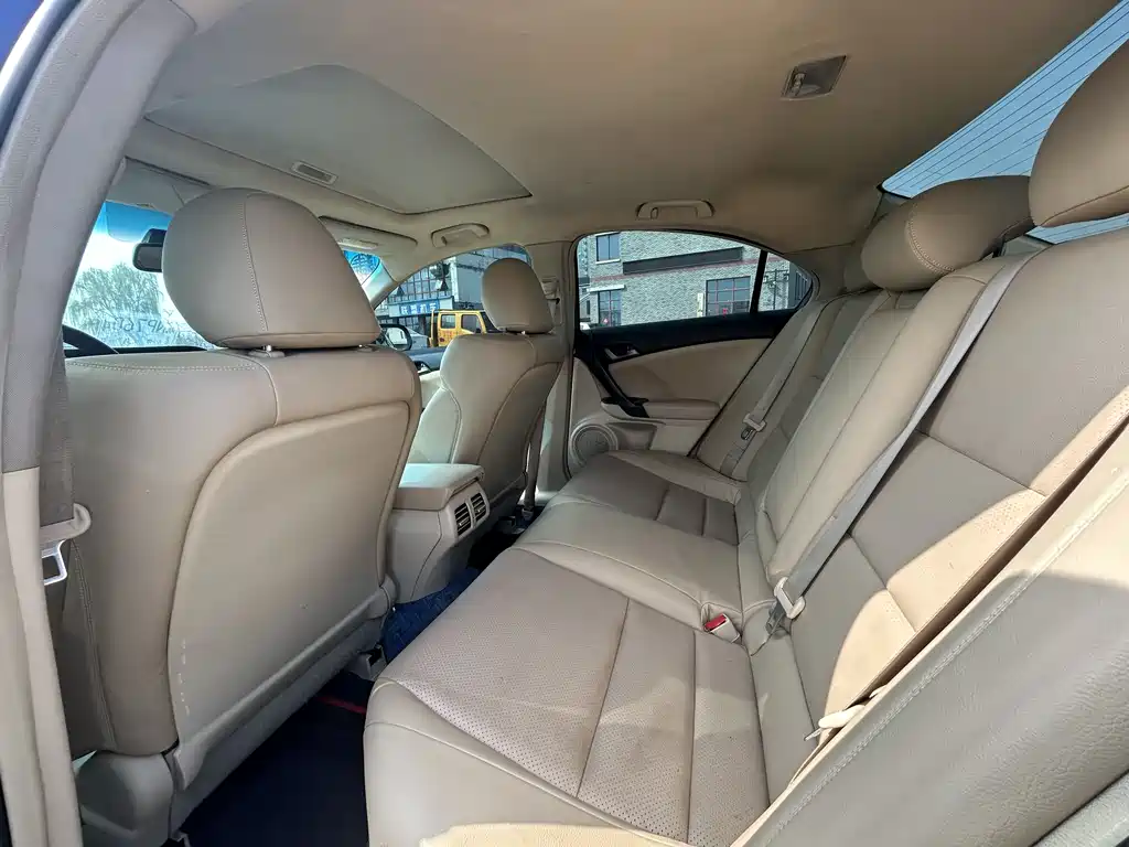 Honda Spirior 2.4L Premium Edition, фото 6