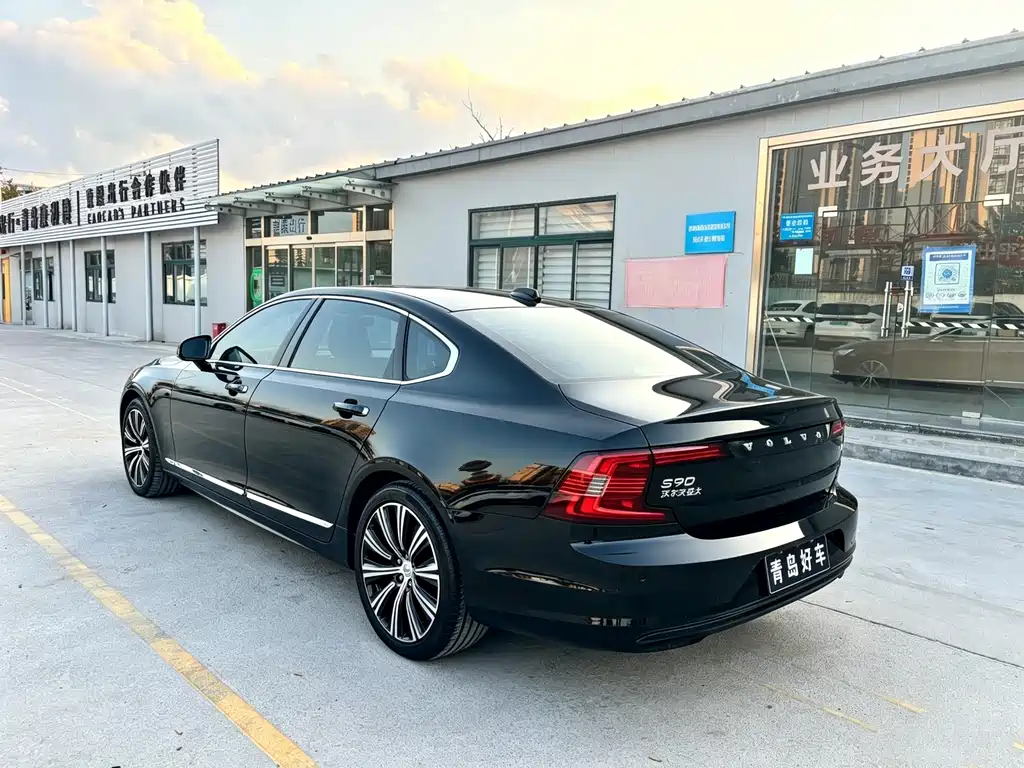 Volvo S90 — миниатюра 5