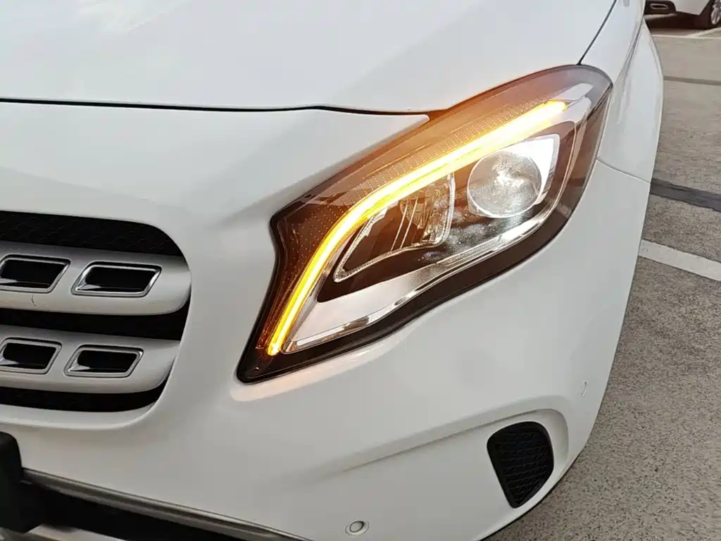 Mercedes-Benz GLA — миниатюра 24