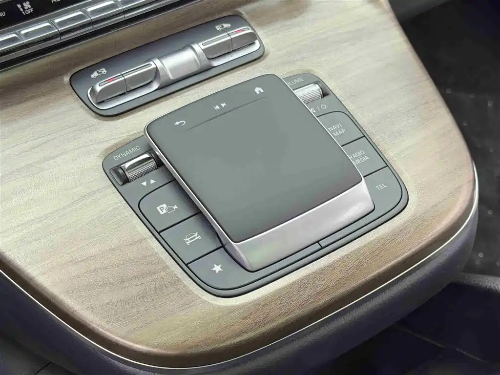 MERCEDES-BENZ V CLASS