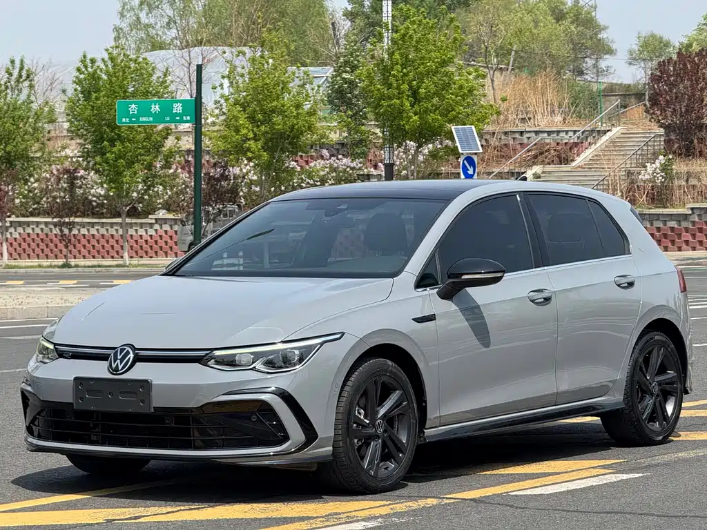 Volkswagen Golf 2023