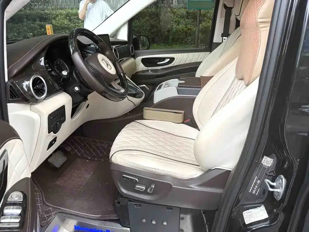 Mercedes-Benz Vito 2020 2.0T 7 мест