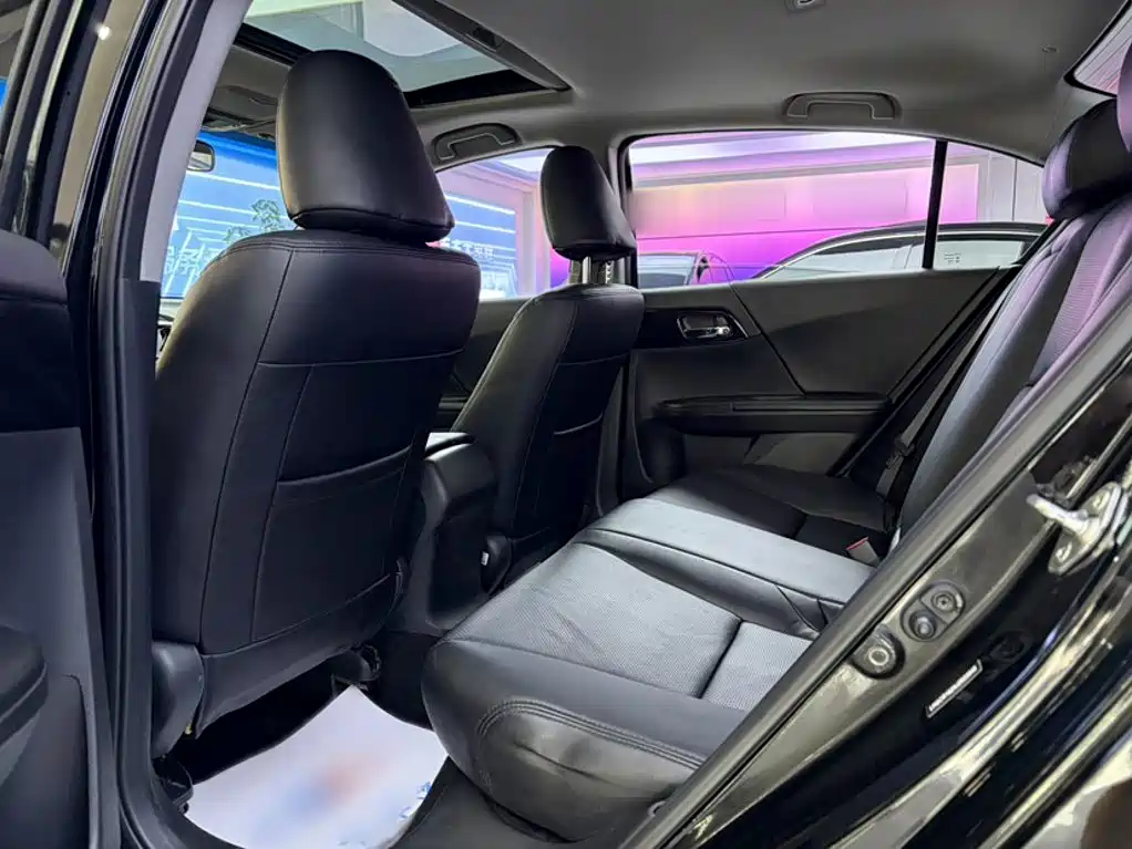 Honda Accord — миниатюра 10