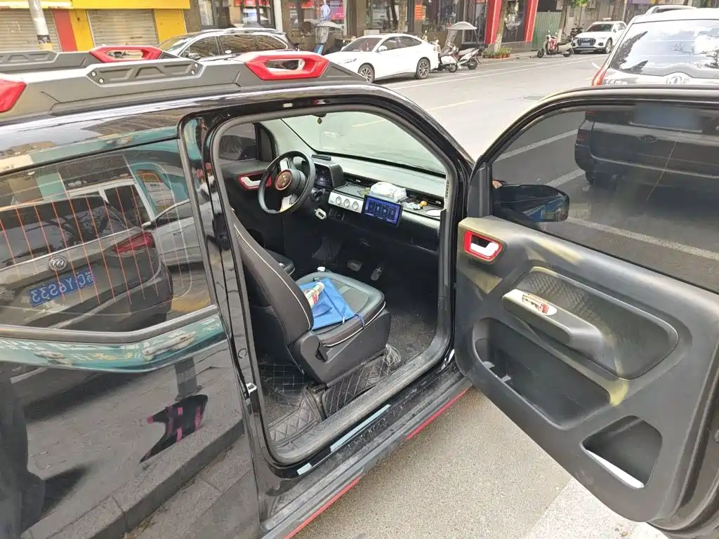 Wuling MINIEV — миниатюра 19