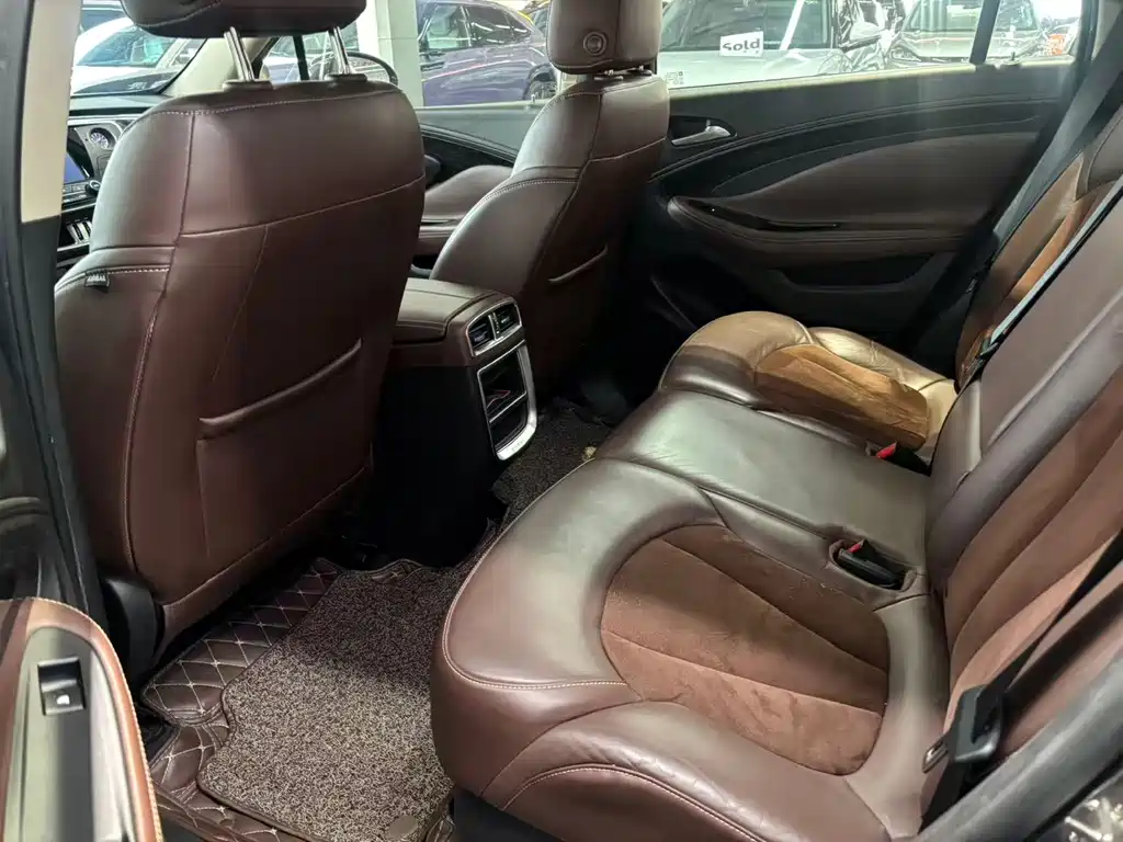 Buick Envision Plus — миниатюра 9