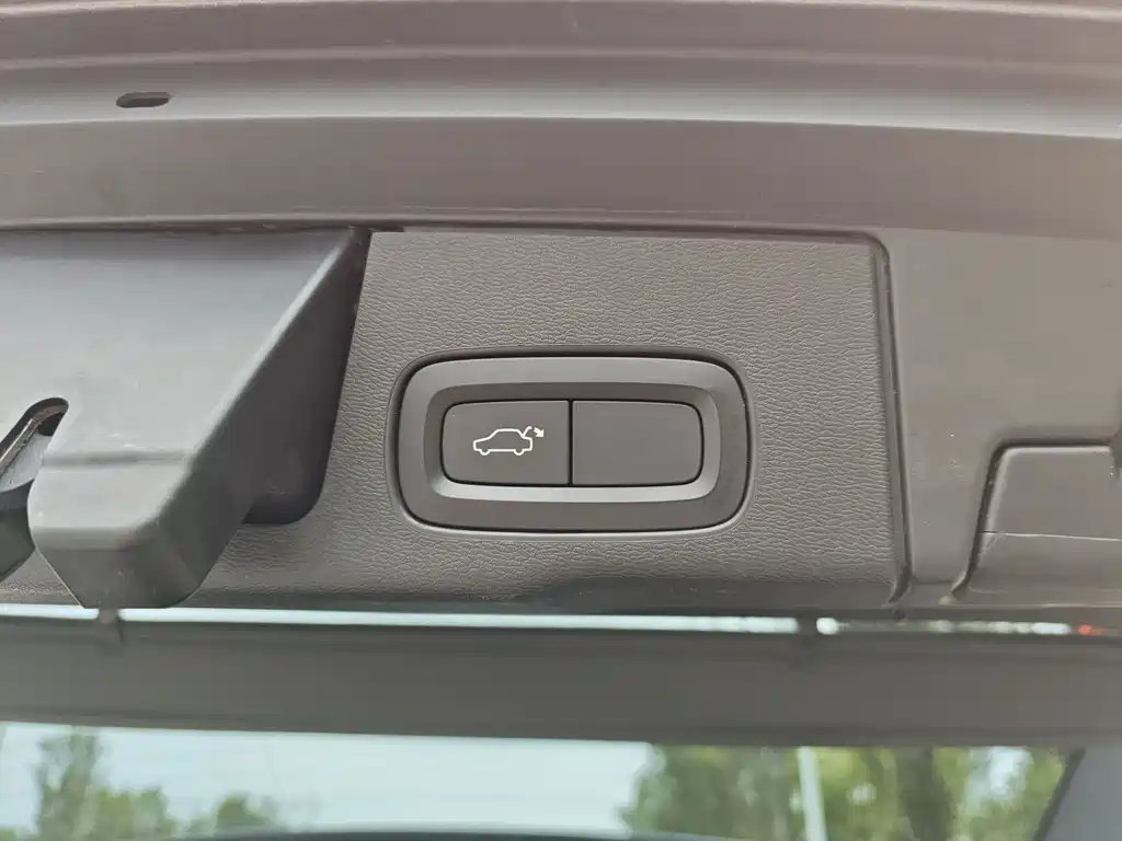 Volvo XC60 — миниатюра 8
