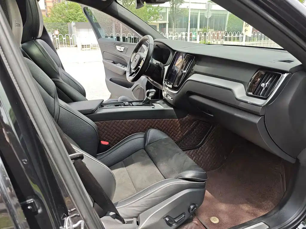 Volvo XC60 — миниатюра 9