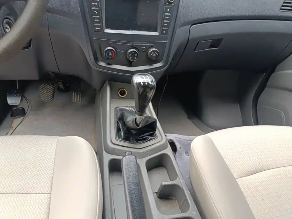 Wuling Zhengcheng Classic — миниатюра 14