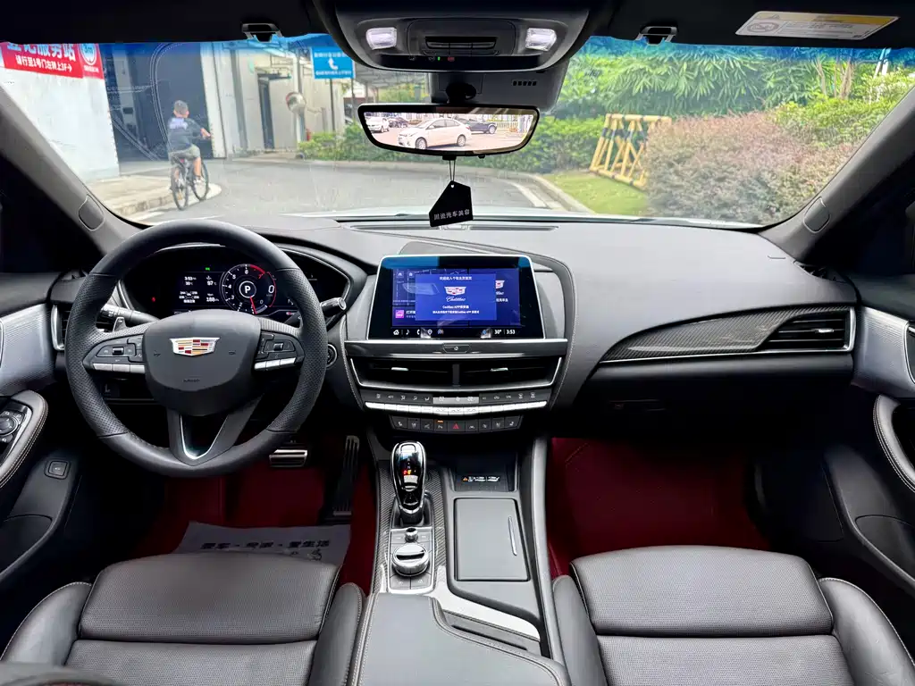 Cadillac CT5 2023 28T
