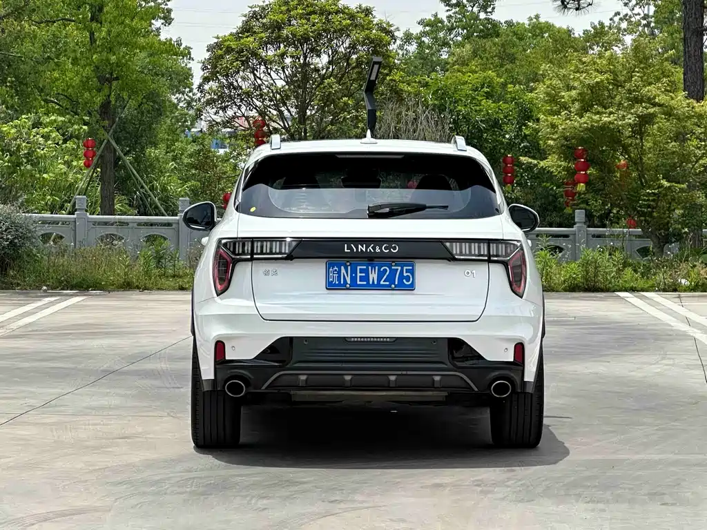 Lynk & Co 01 - фото 7