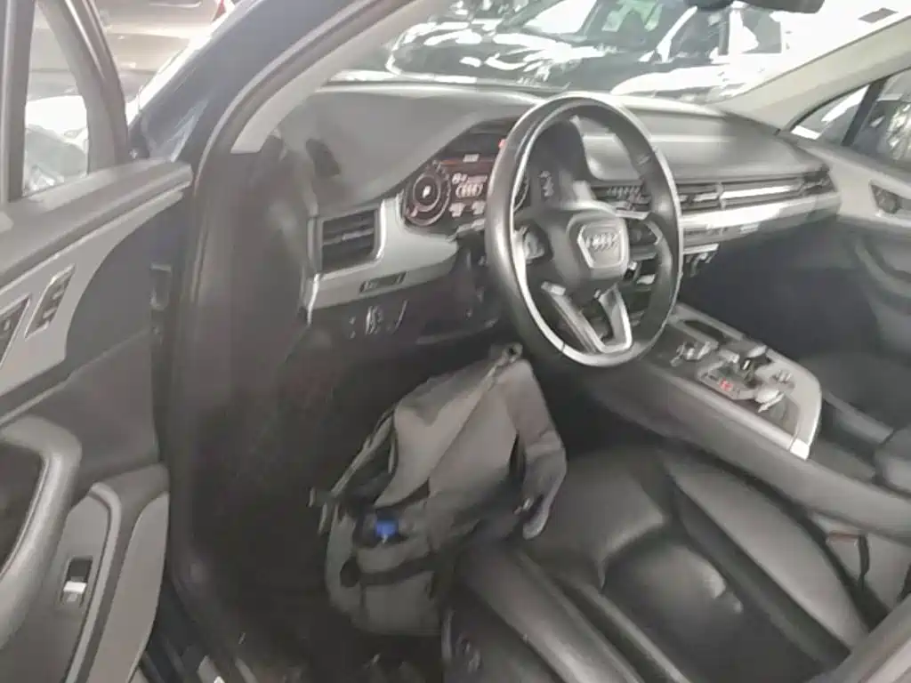 Audi Q7 — миниатюра 16