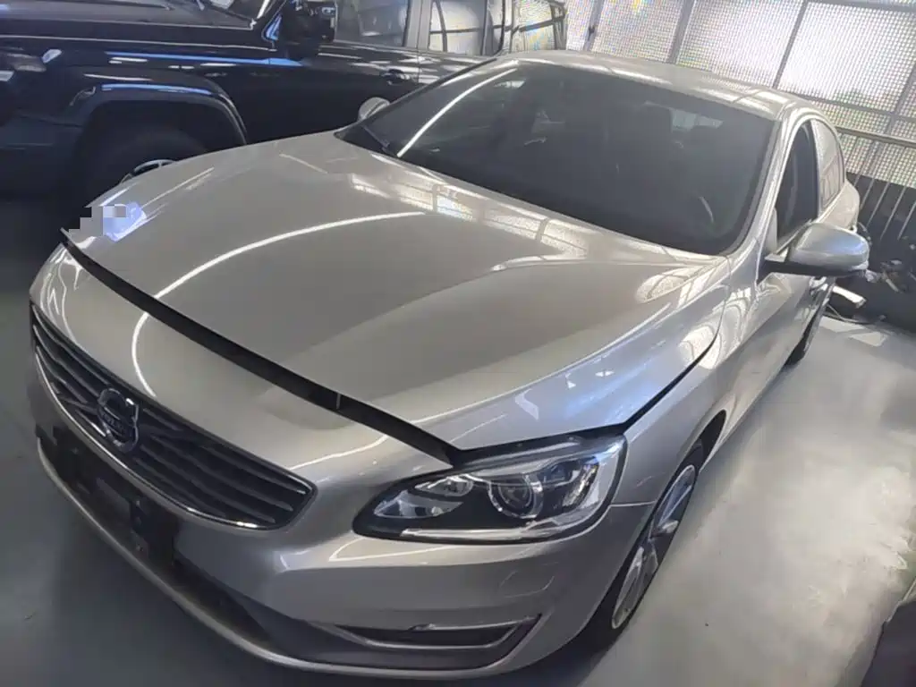 Volvo S60