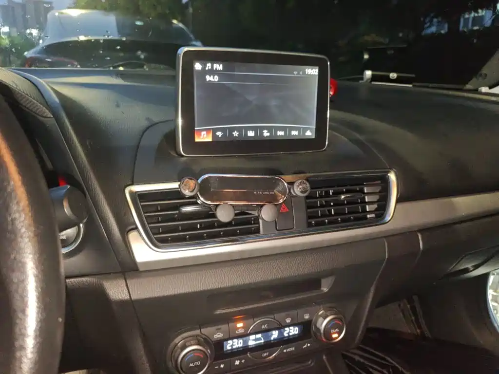 Mazda 3 Axela — миниатюра 14