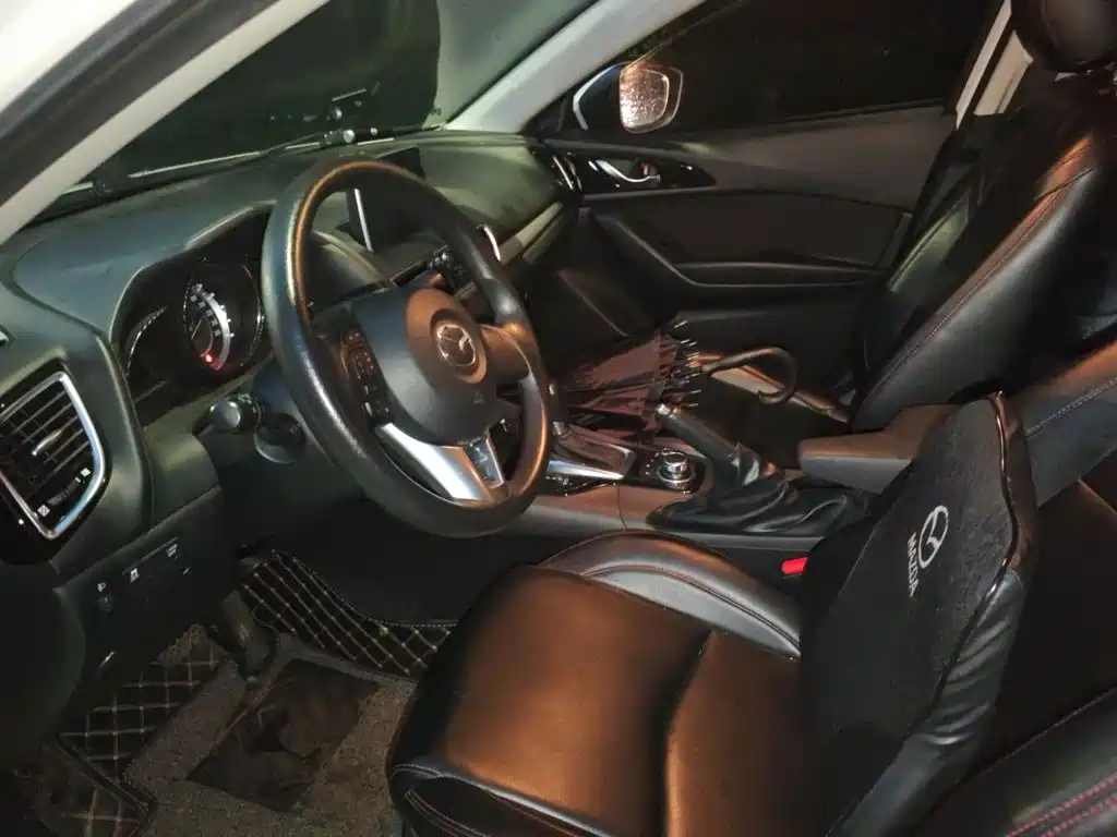 Mazda 3 Axela — миниатюра 16