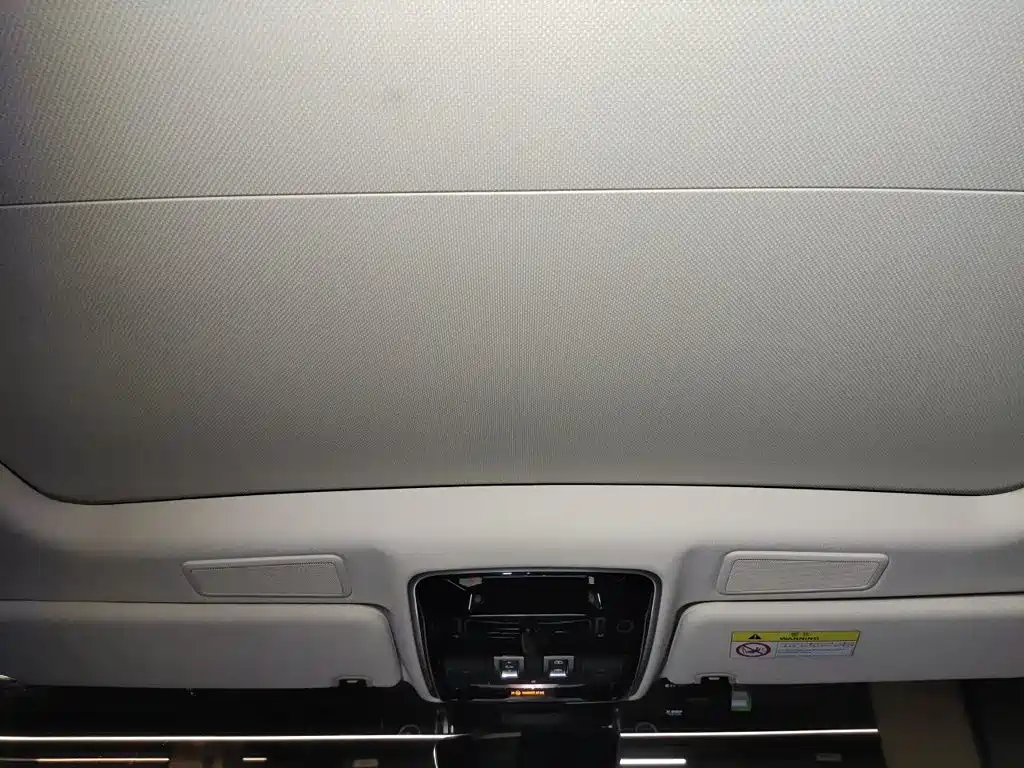 Land Rover Range Rover — миниатюра 9